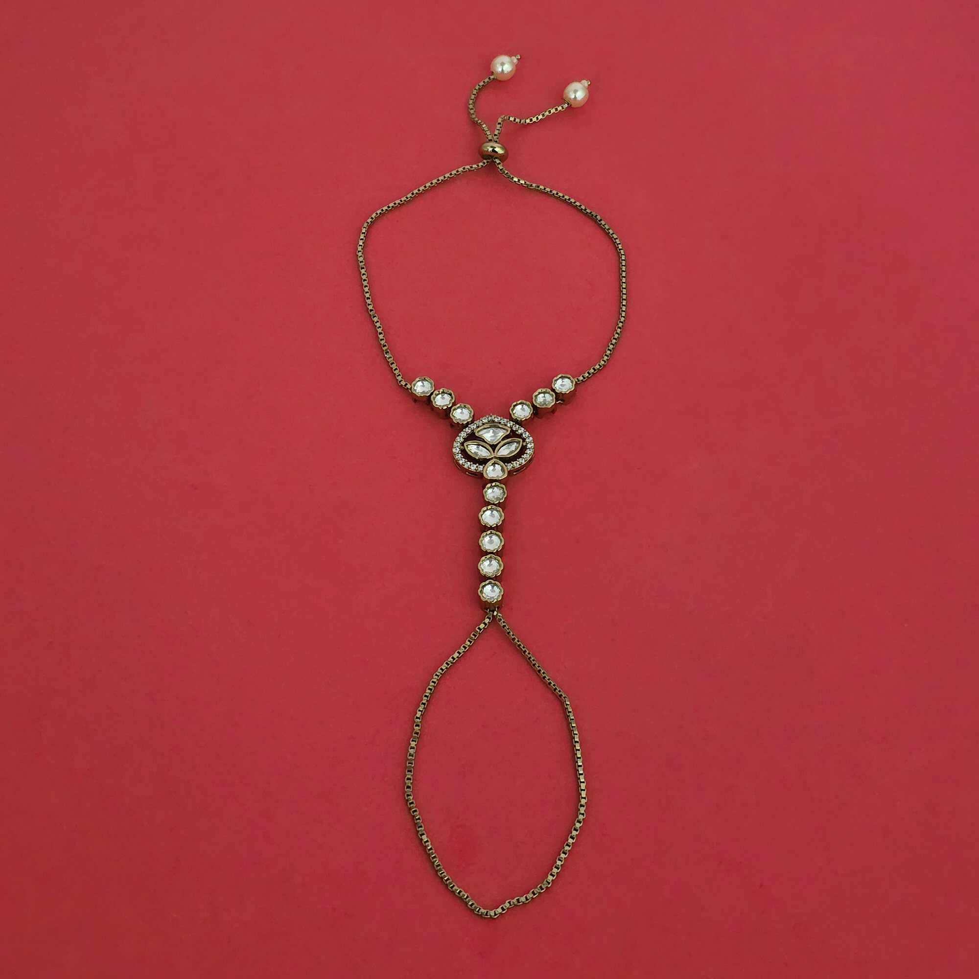 Kundan Classic Hath Pan With Mehndi Plating